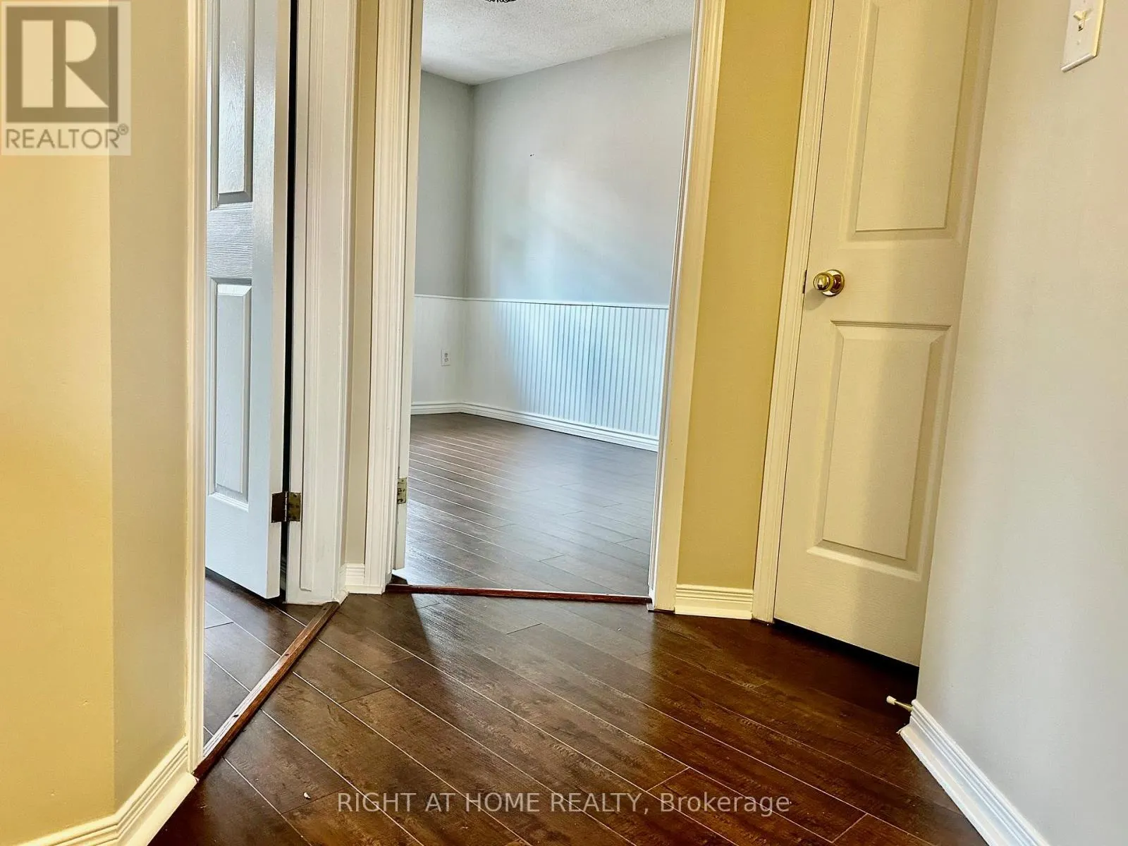 2 - 1283 BLANSHARD DRIVE