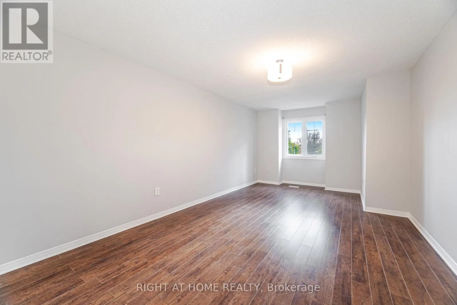 2 - 1283 BLANSHARD DRIVE