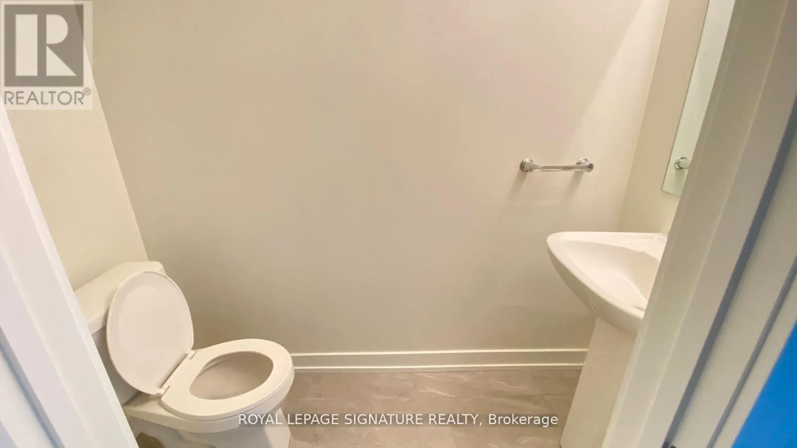 4 - 3566 COLONIAL DRIVE