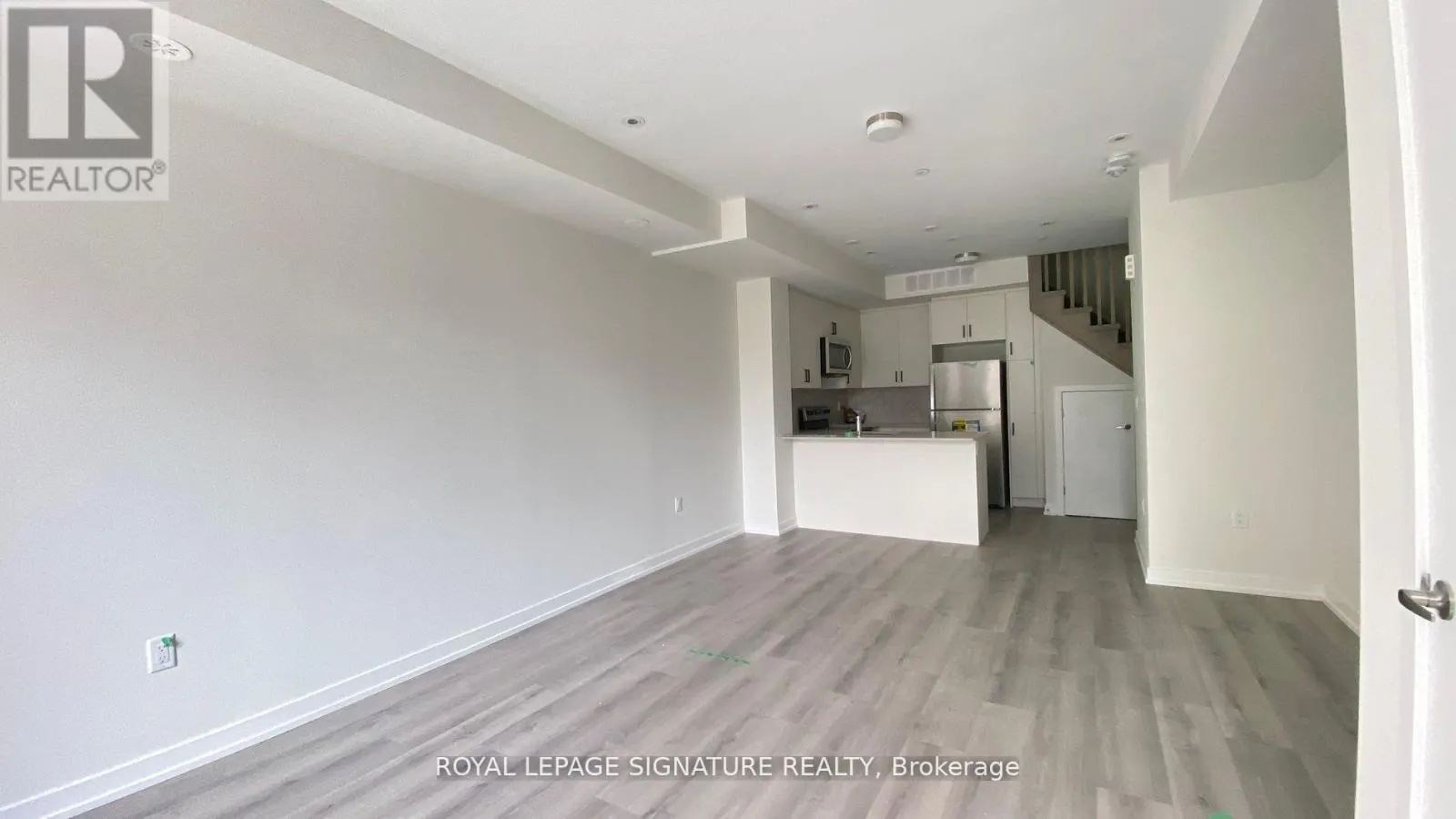 4 - 3566 COLONIAL DRIVE