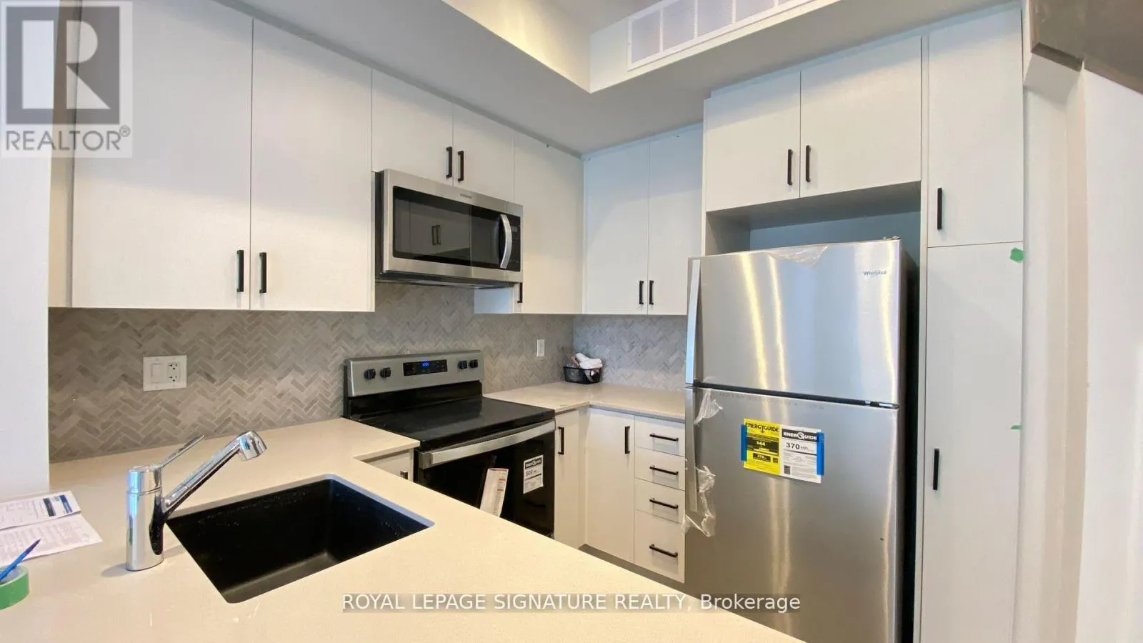 4 - 3566 COLONIAL DRIVE