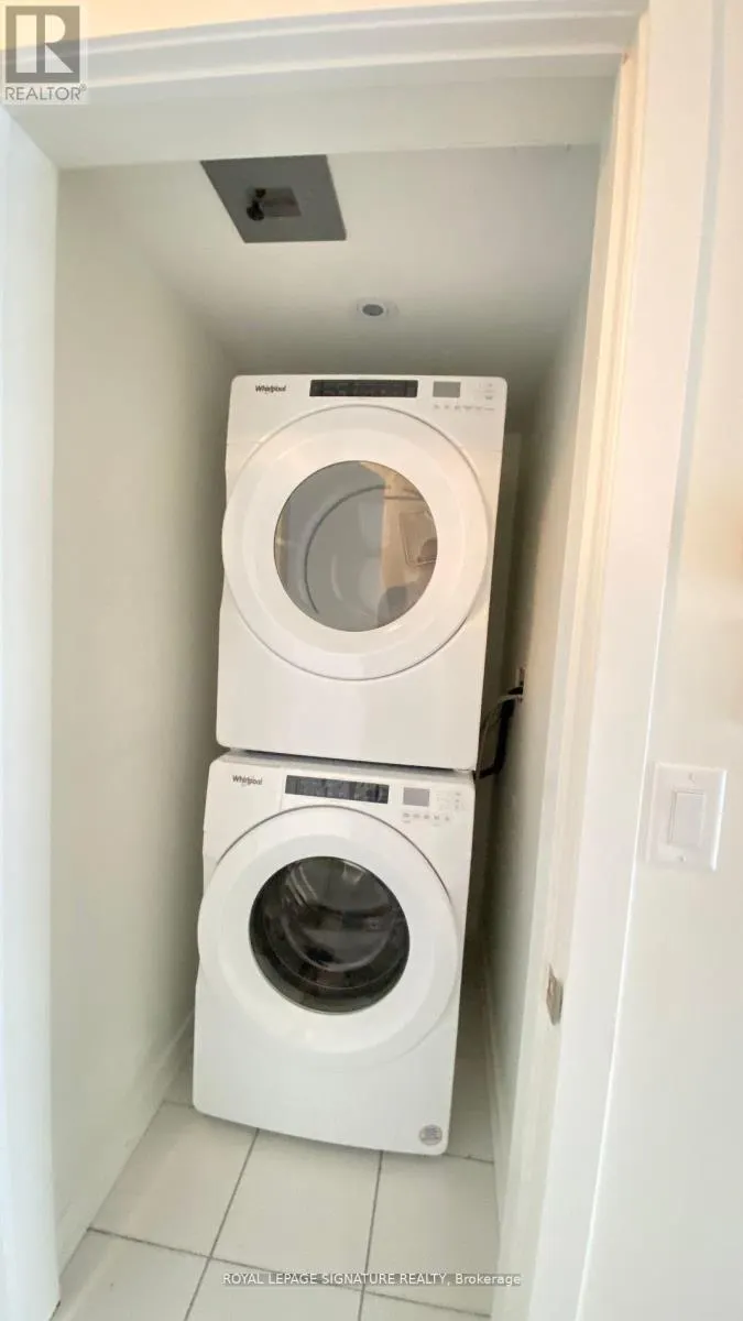 4 - 3566 COLONIAL DRIVE