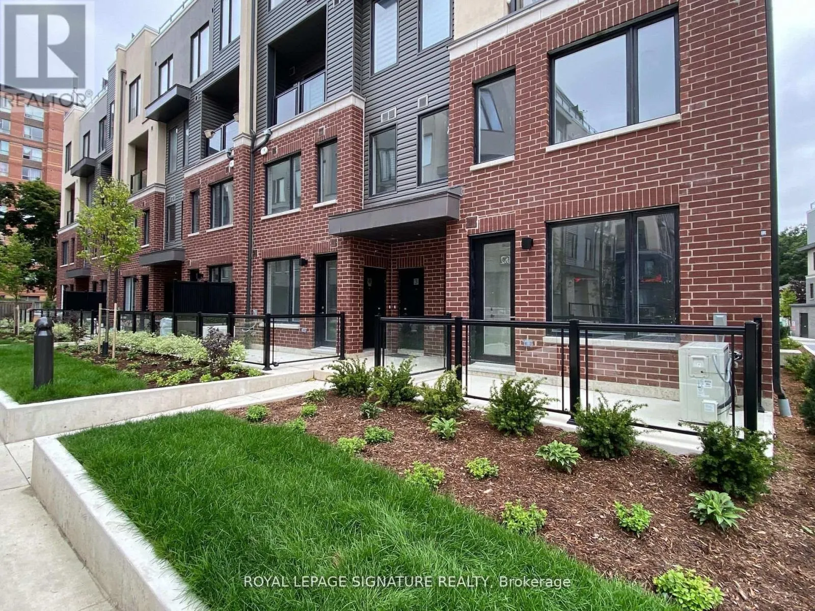 4 - 3566 COLONIAL DRIVE