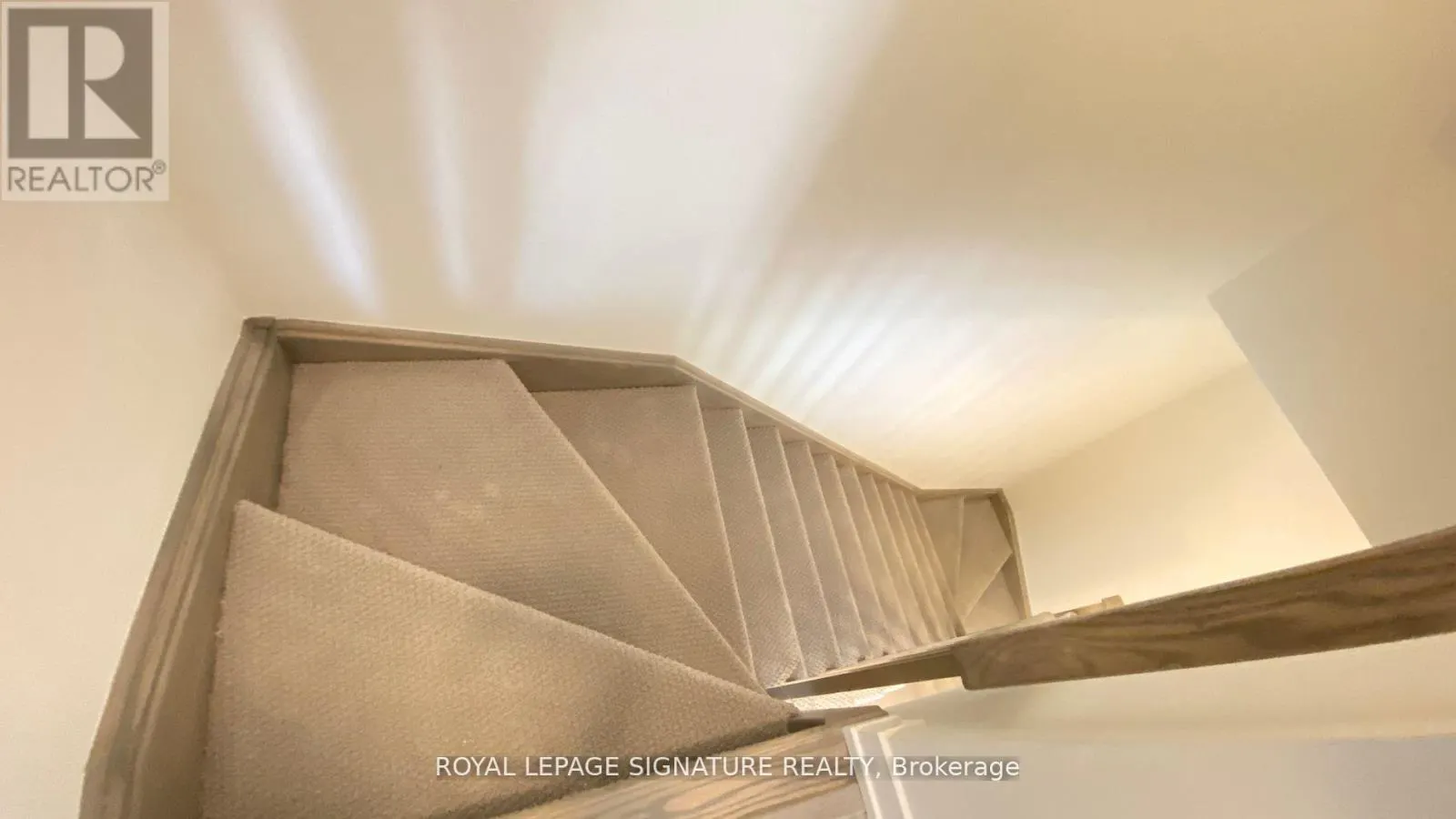 4 - 3566 COLONIAL DRIVE