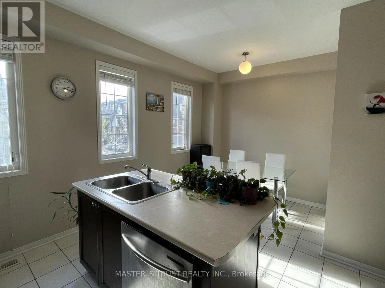 32 - 2171 FIDDLERS WAY