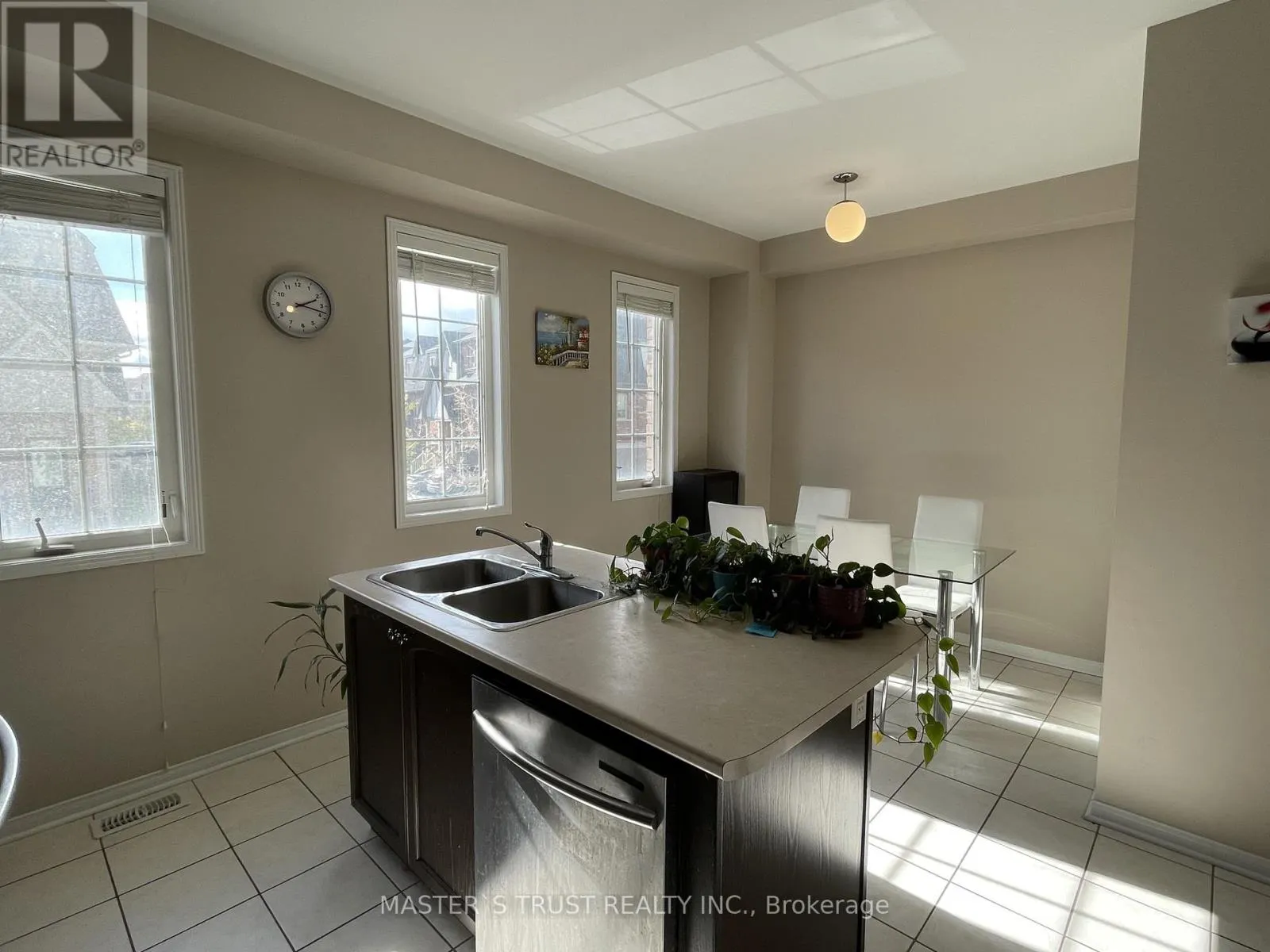 32 - 2171 FIDDLERS WAY