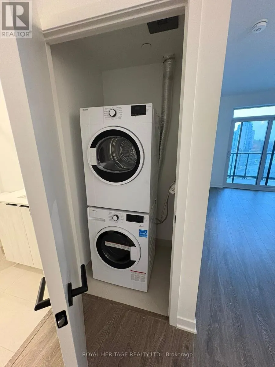 2495 EGLINTON AVENUE W