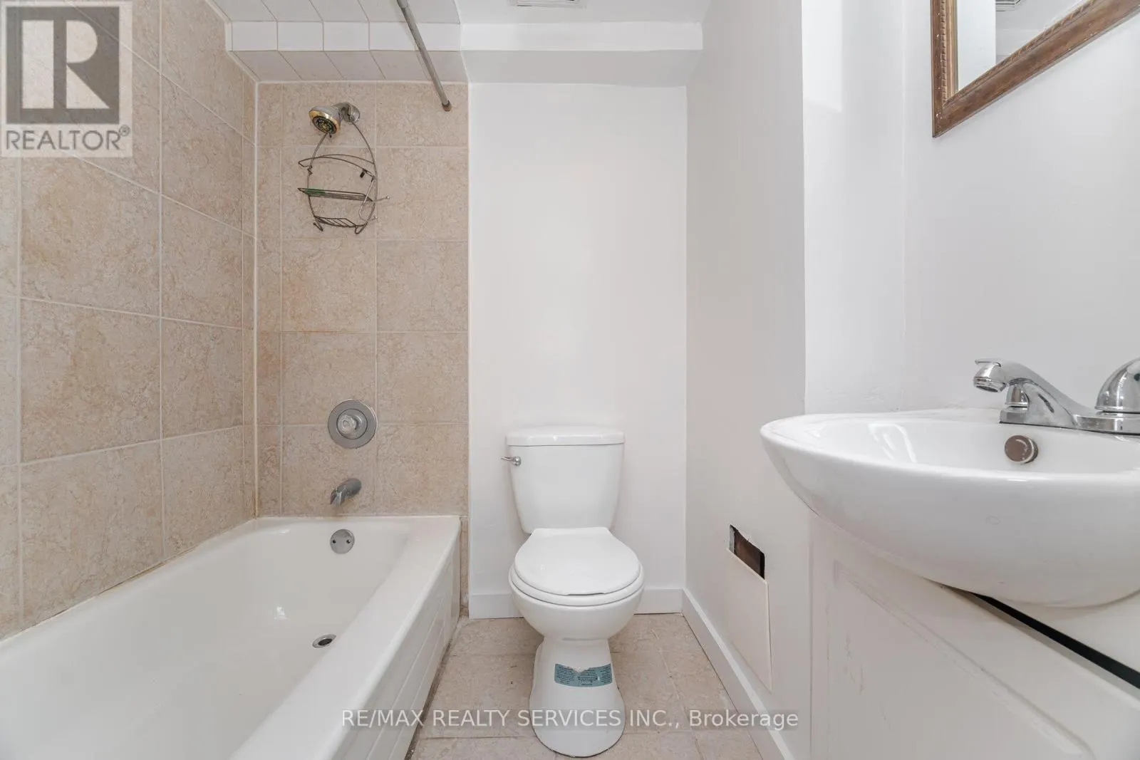 20 GREENHILLS SQUARE