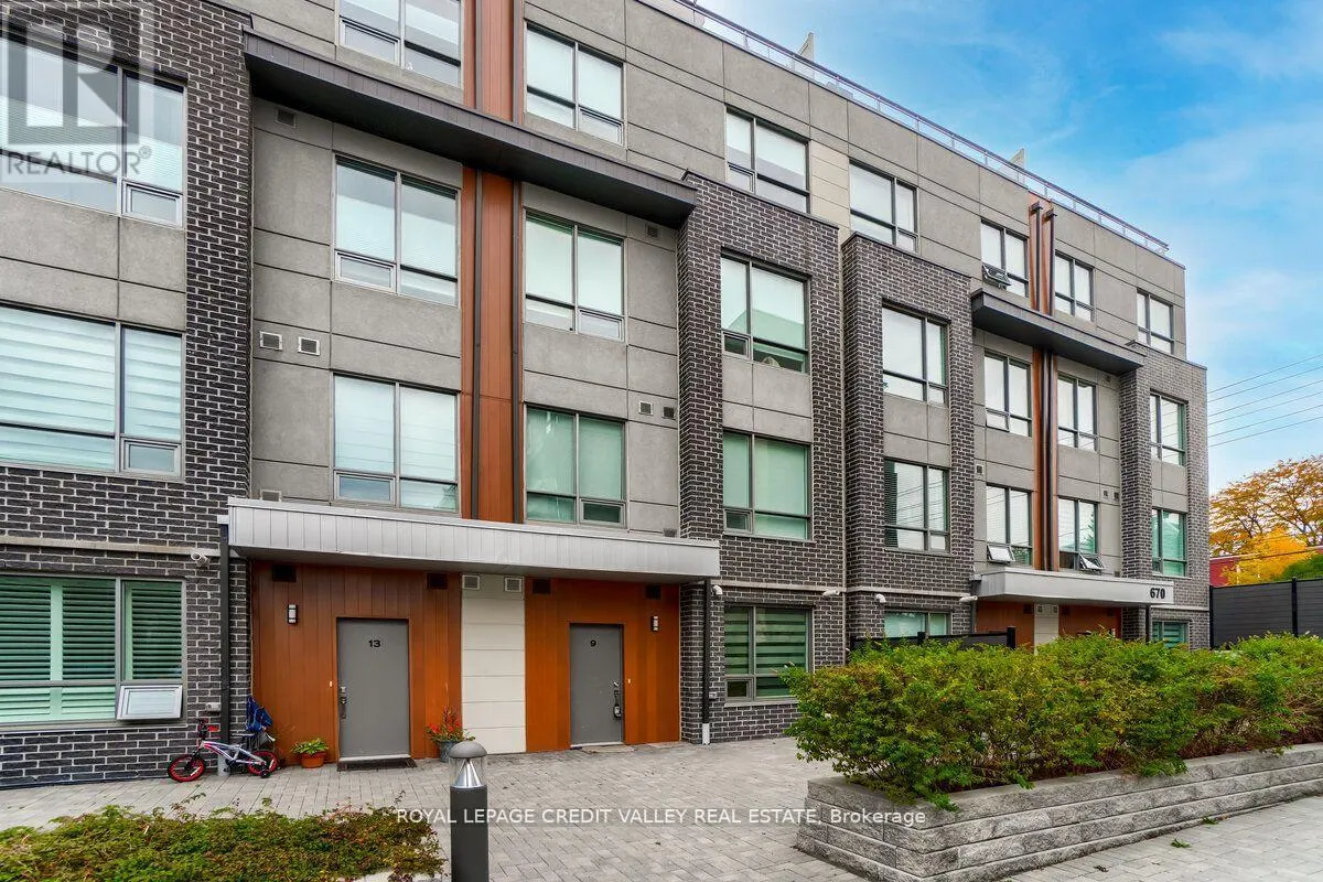 09 - 670 ATWATER AVENUE