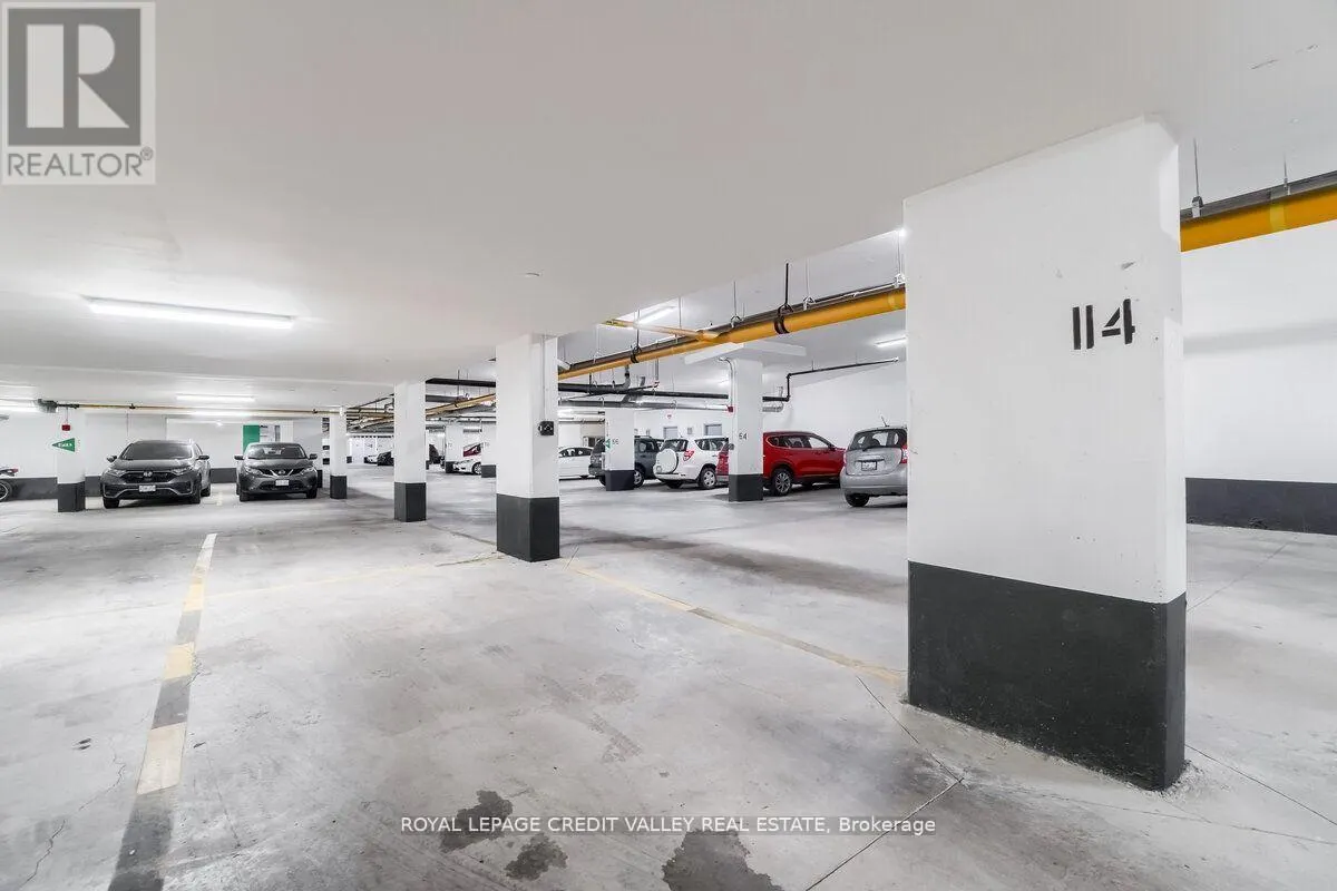 09 - 670 ATWATER AVENUE