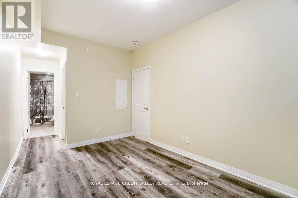 09 - 670 ATWATER AVENUE