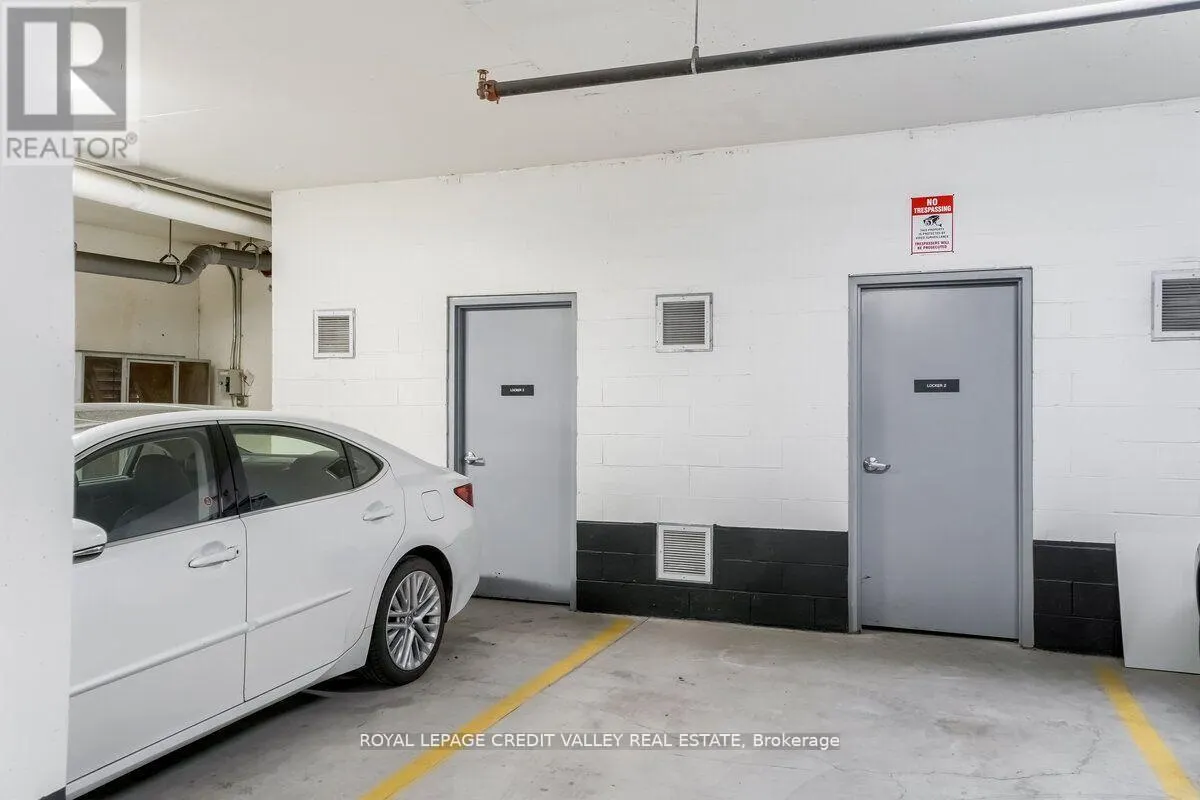 09 - 670 ATWATER AVENUE