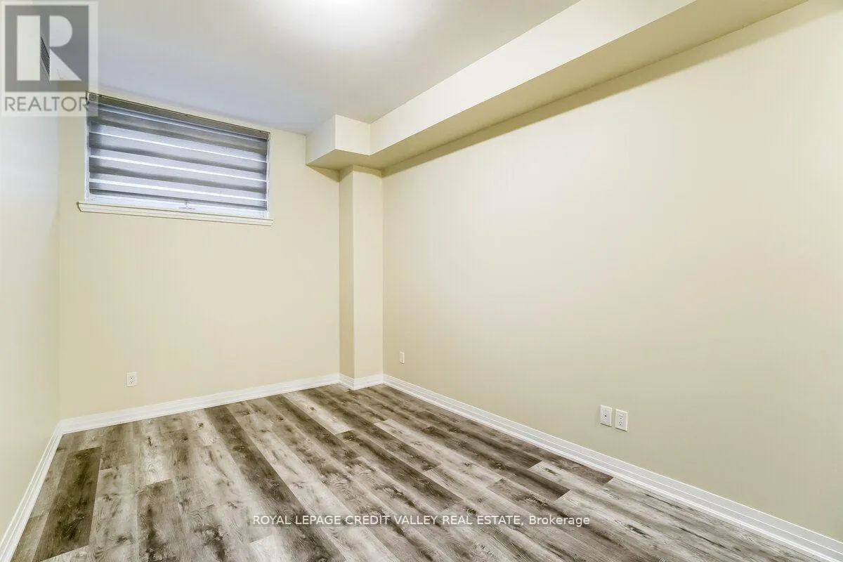 09 - 670 ATWATER AVENUE