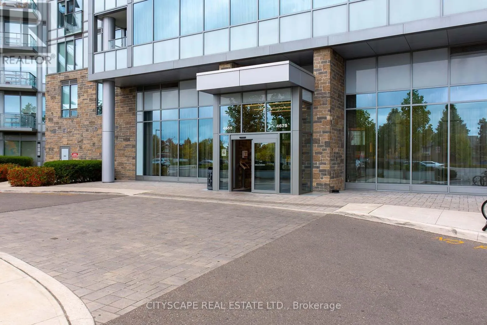 1804 - 4655 METCALFE AVENUE