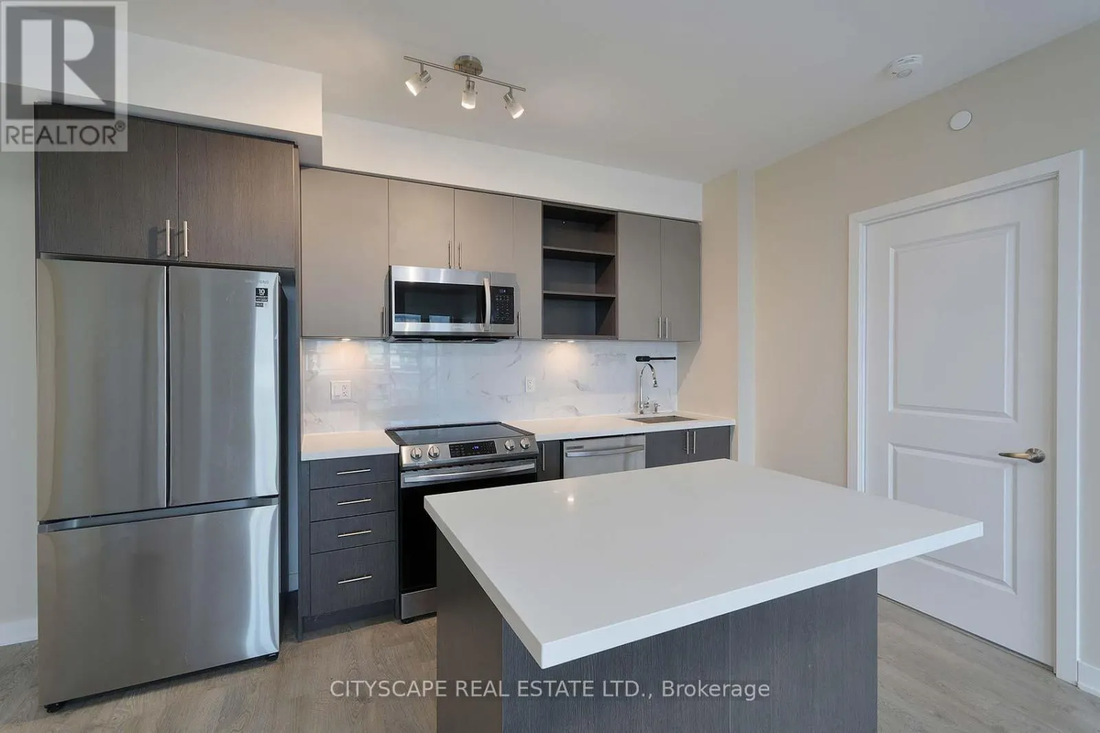 1804 - 4655 METCALFE AVENUE