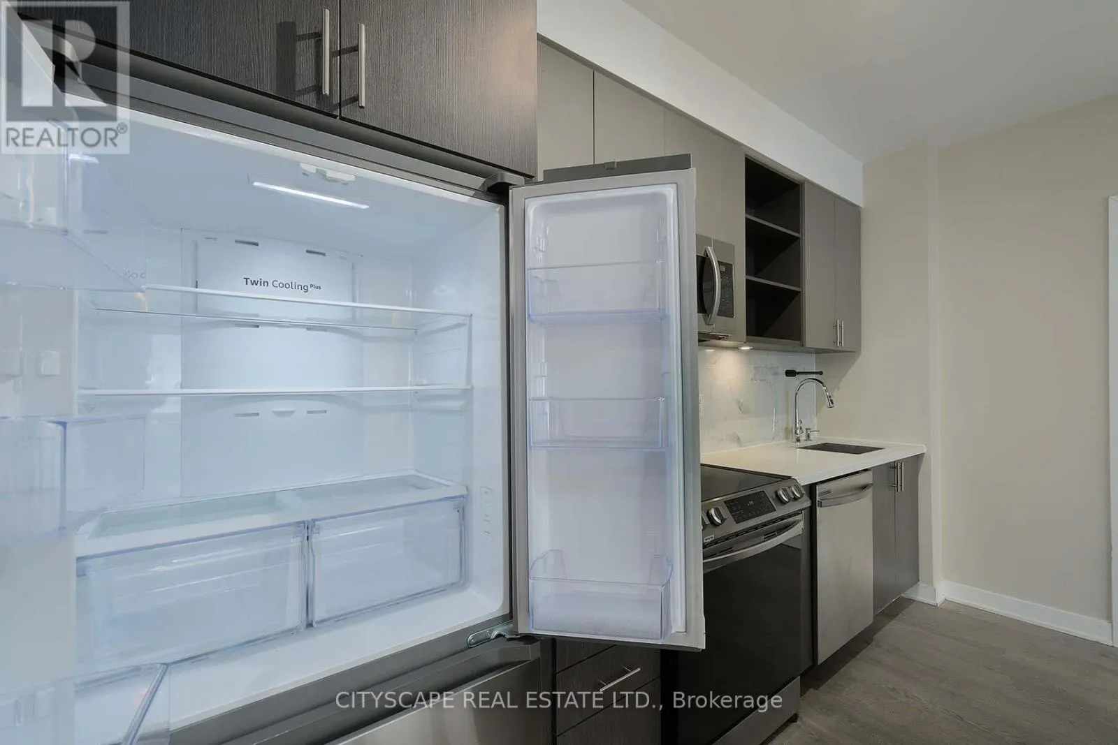 1804 - 4655 METCALFE AVENUE