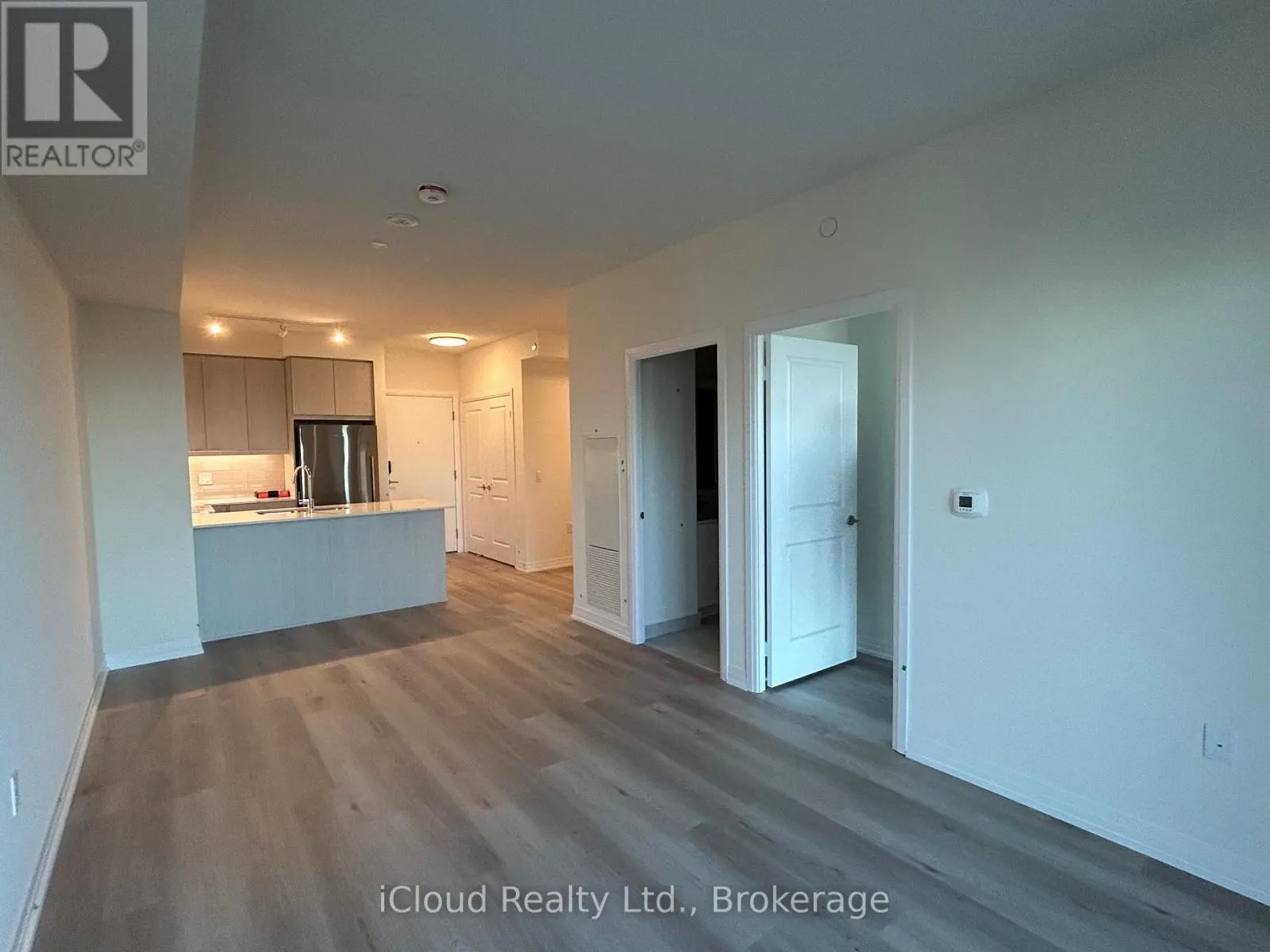 2002 - 15 WATERGARDEN DRIVE