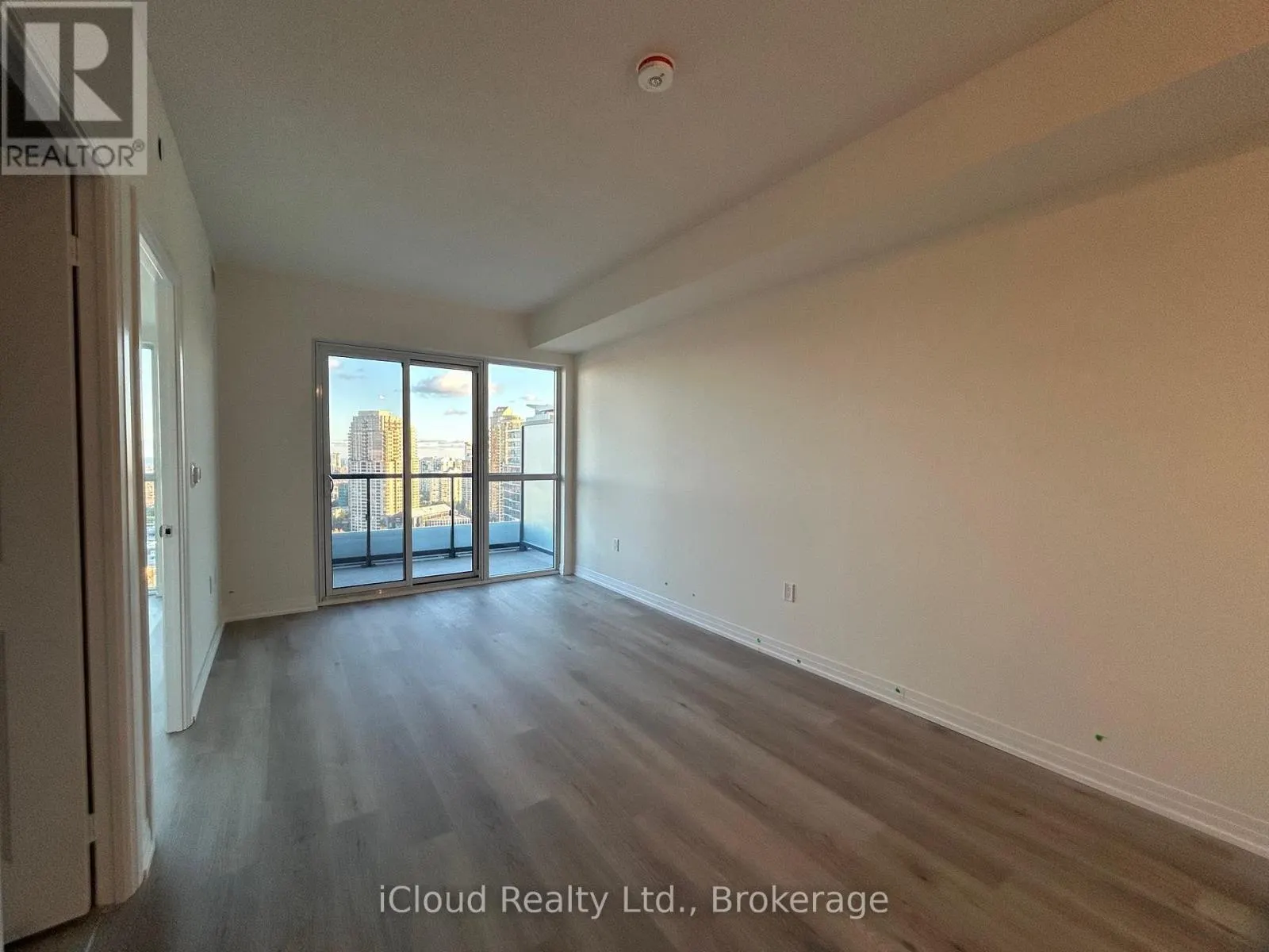 2002 - 15 WATERGARDEN DRIVE