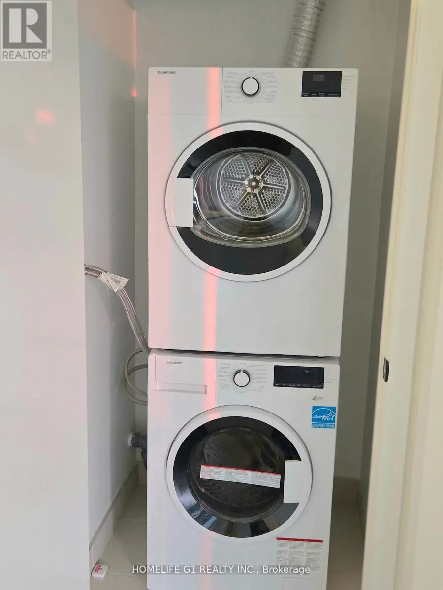 906 - 2495 EGLINTON AVENUE W