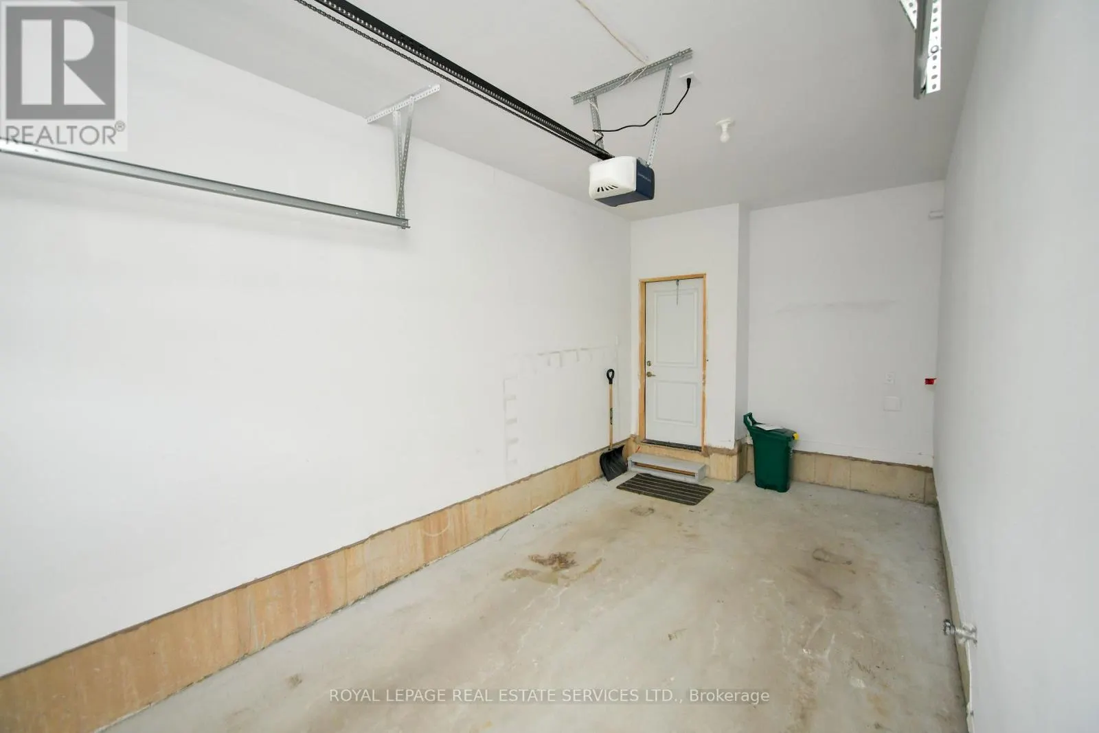 323 THIMBLEWEED COURT