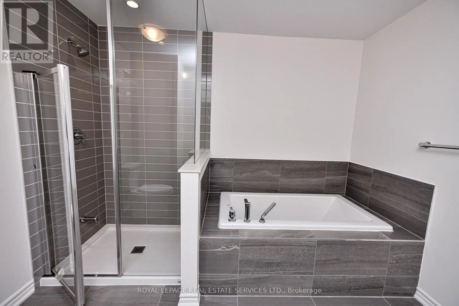 323 THIMBLEWEED COURT