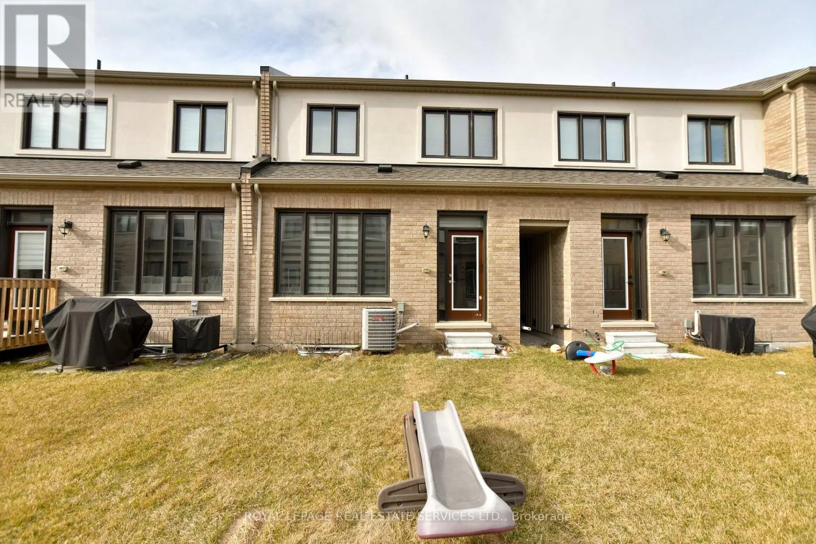 323 THIMBLEWEED COURT