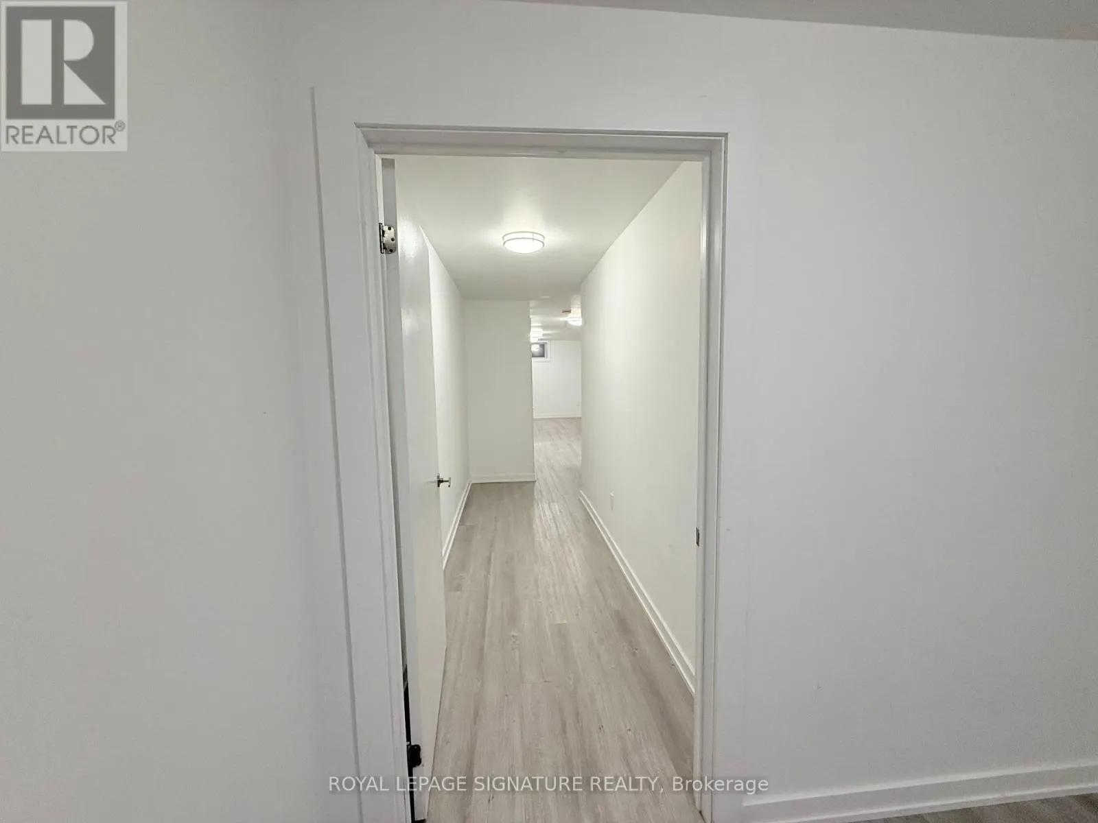 LOWER - 38 BURNHAMTHORPE ROAD W