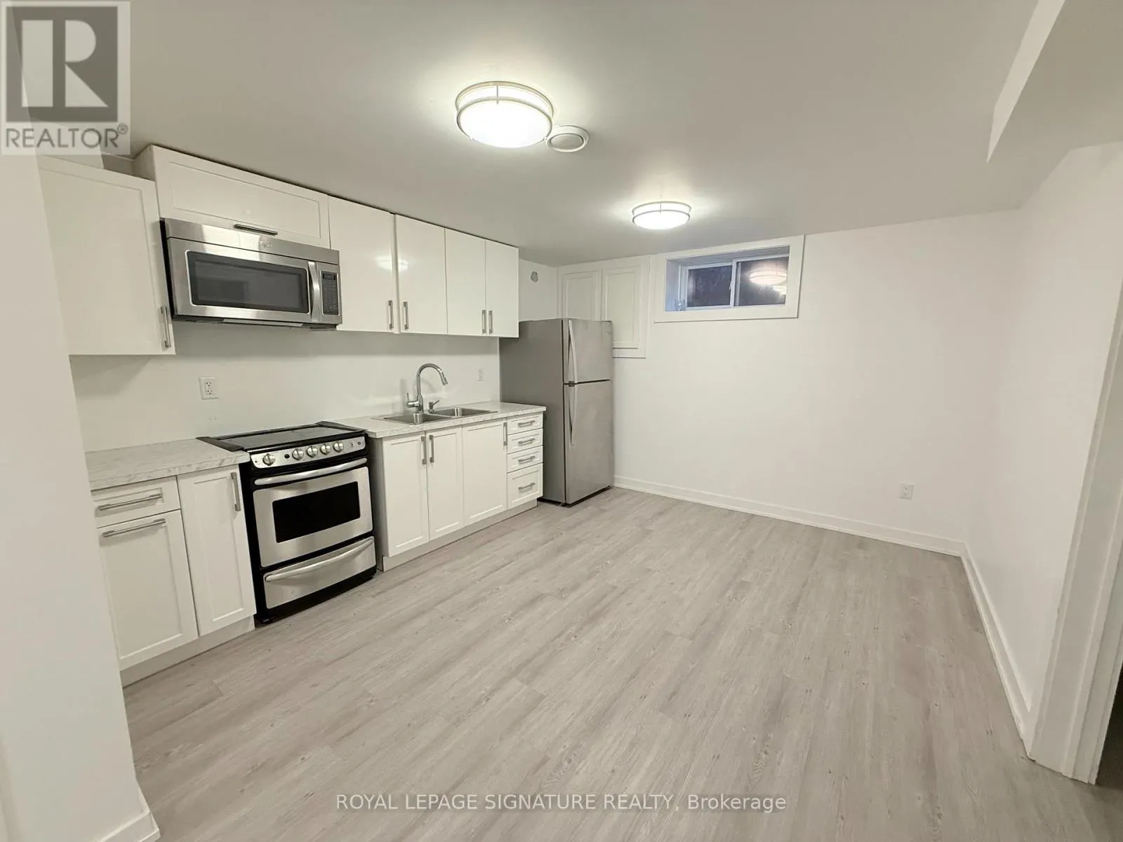 LOWER - 38 BURNHAMTHORPE ROAD W