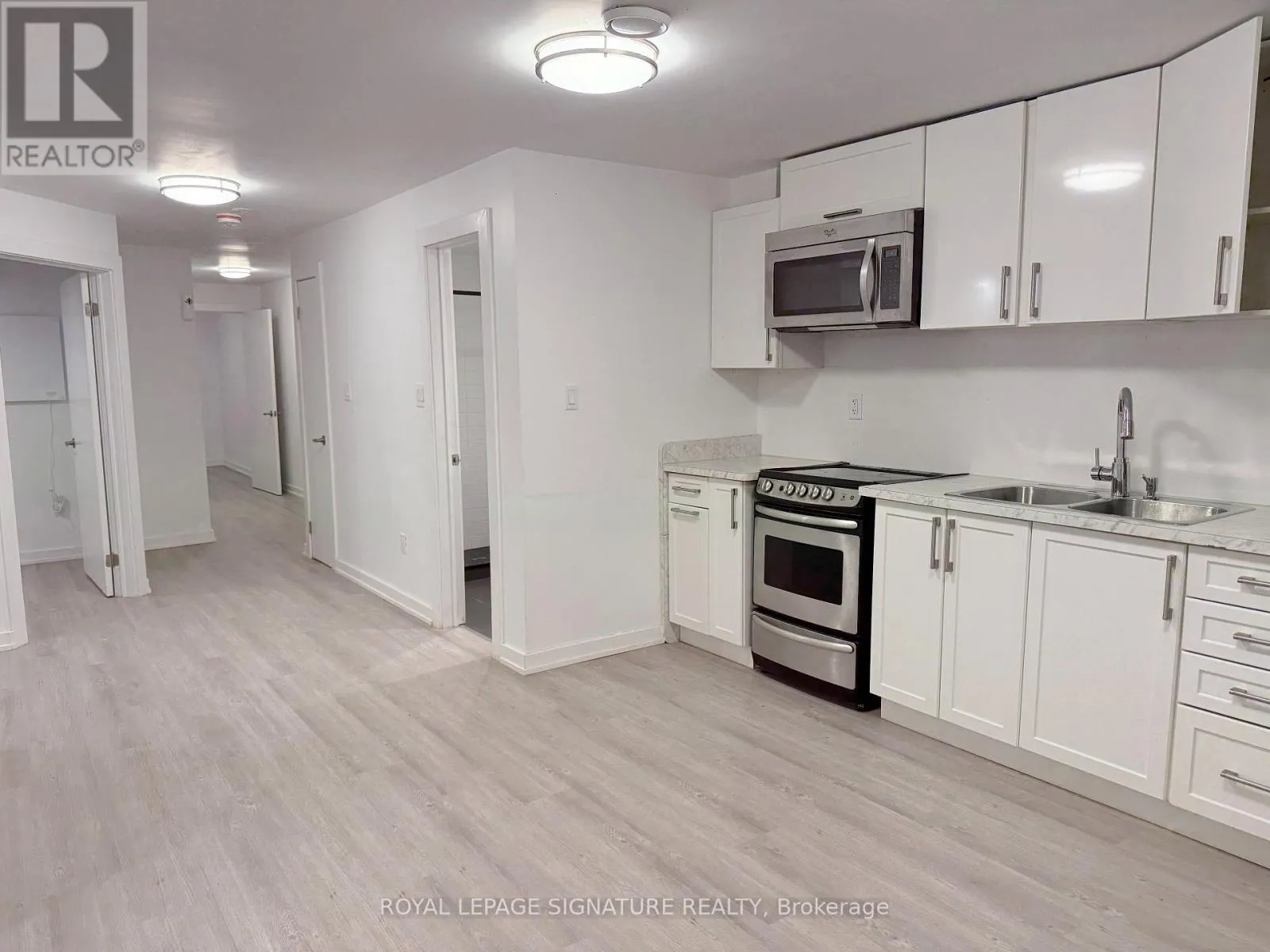 LOWER - 38 BURNHAMTHORPE ROAD W