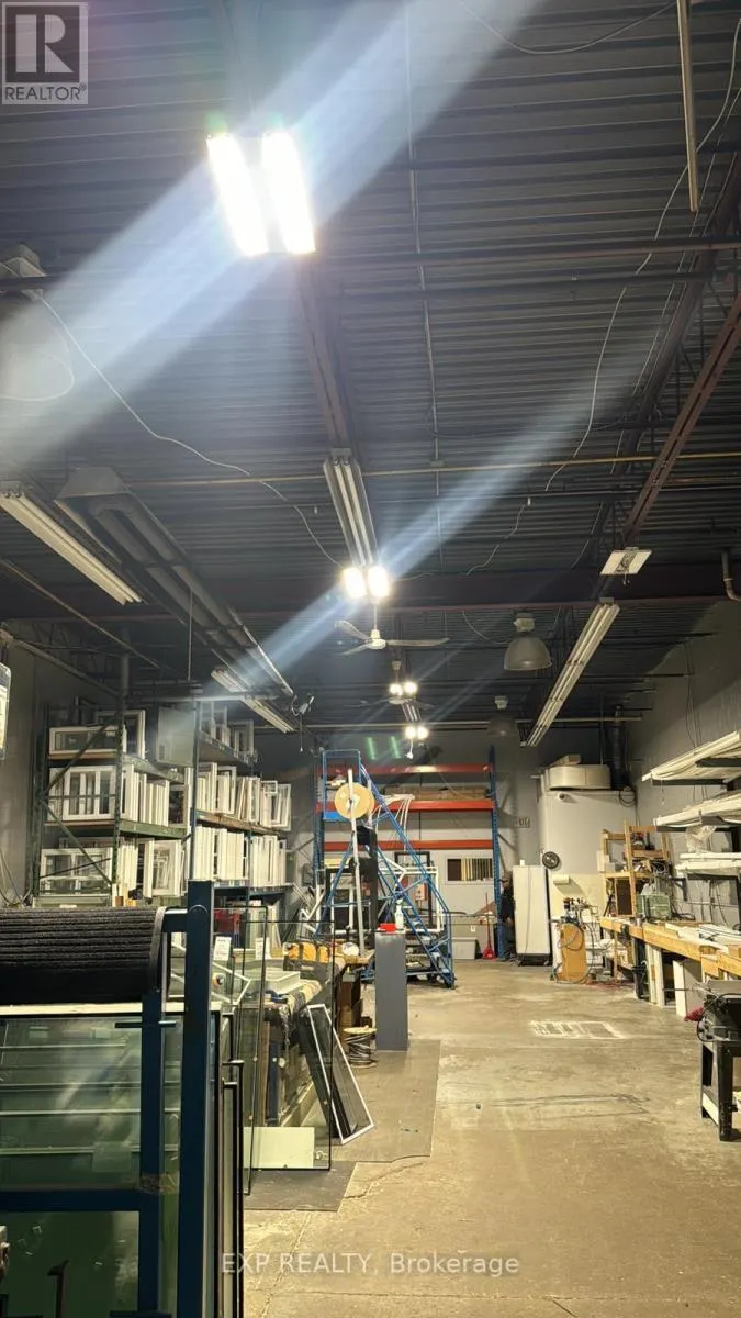 11 - 266 RUTHERFORD ROAD S