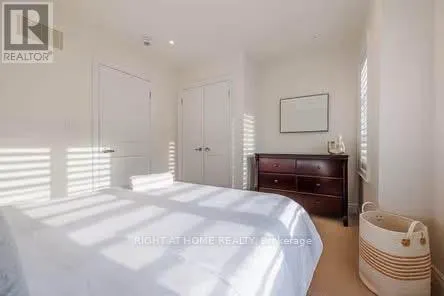 70 - 290 ROYALTON COMMON