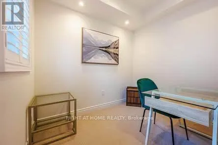 70 - 290 ROYALTON COMMON