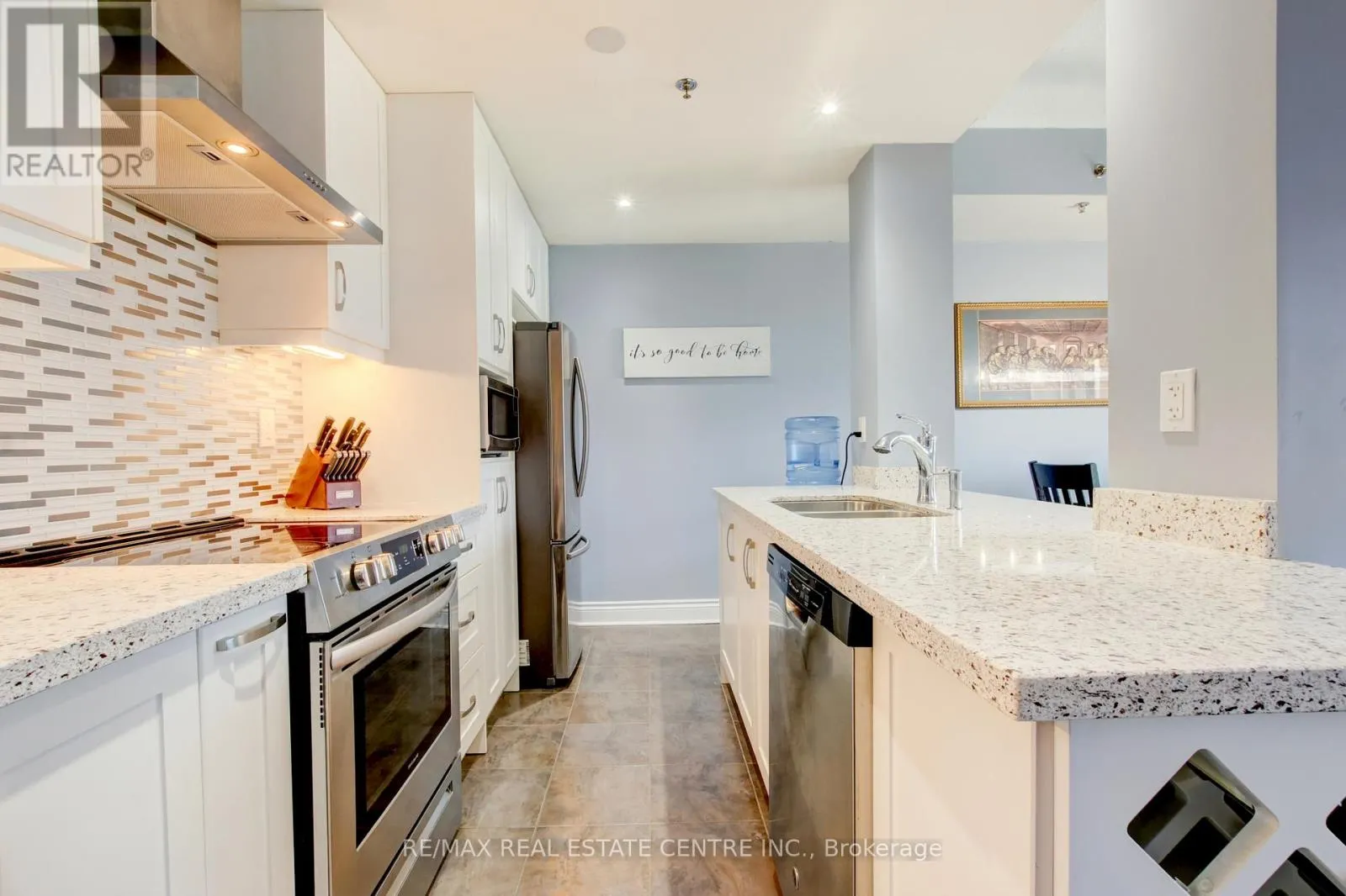 305 - 1419 COSTIGAN ROAD