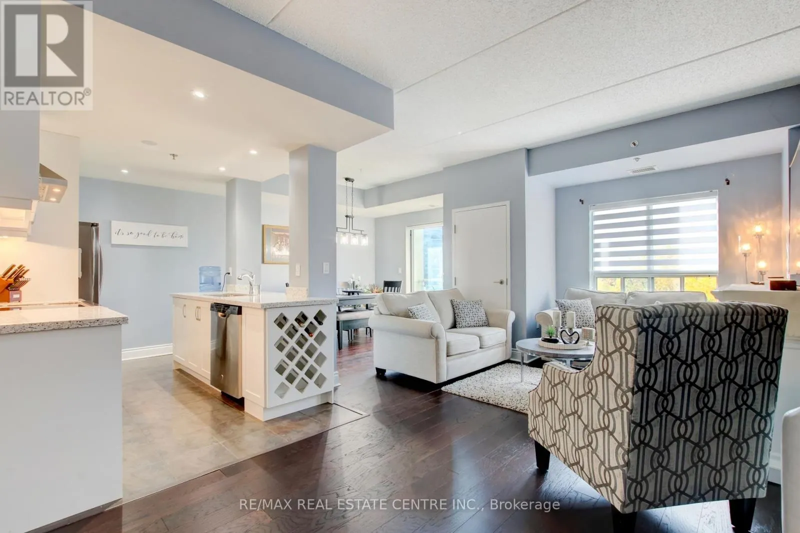 305 - 1419 COSTIGAN ROAD