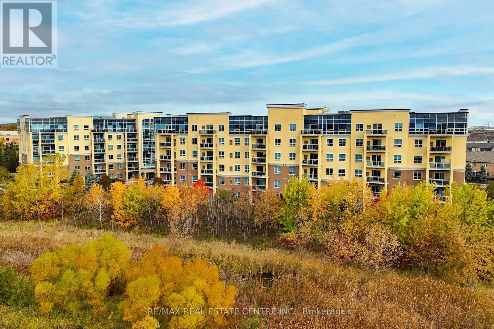 305 - 1419 COSTIGAN ROAD