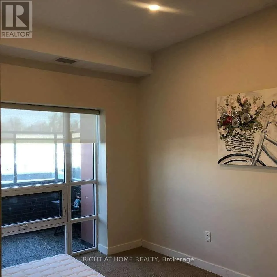 116 - 4040 UPPER MIDDLE ROAD