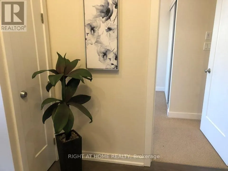 116 - 4040 UPPER MIDDLE ROAD