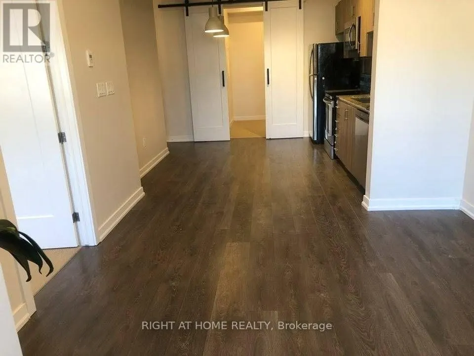 116 - 4040 UPPER MIDDLE ROAD