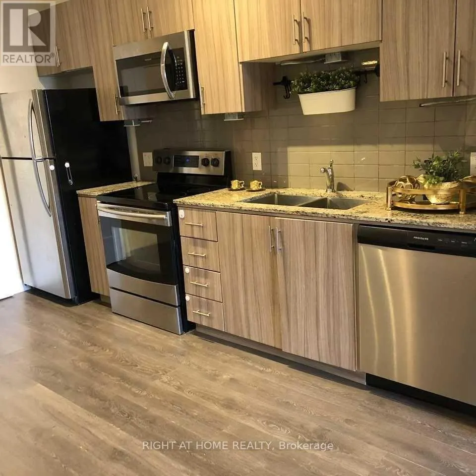 116 - 4040 UPPER MIDDLE ROAD