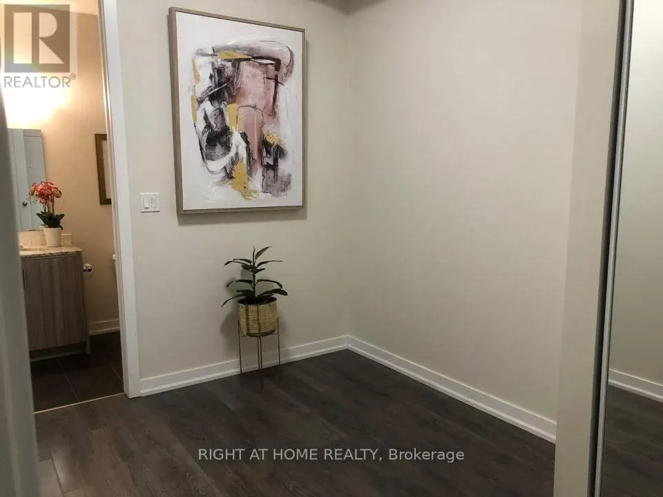 116 - 4040 UPPER MIDDLE ROAD