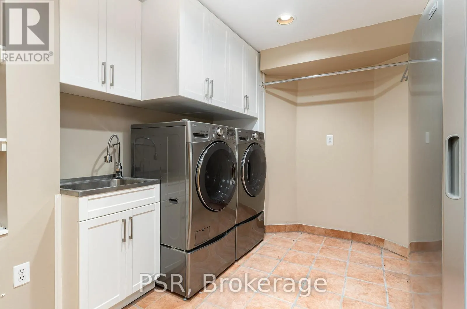 17 - 1010 CRISTINA COURT