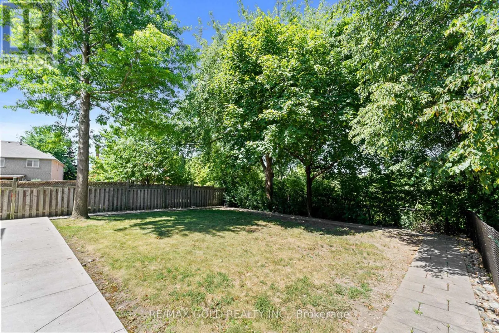 20 MOUNTAINBERRY ROAD