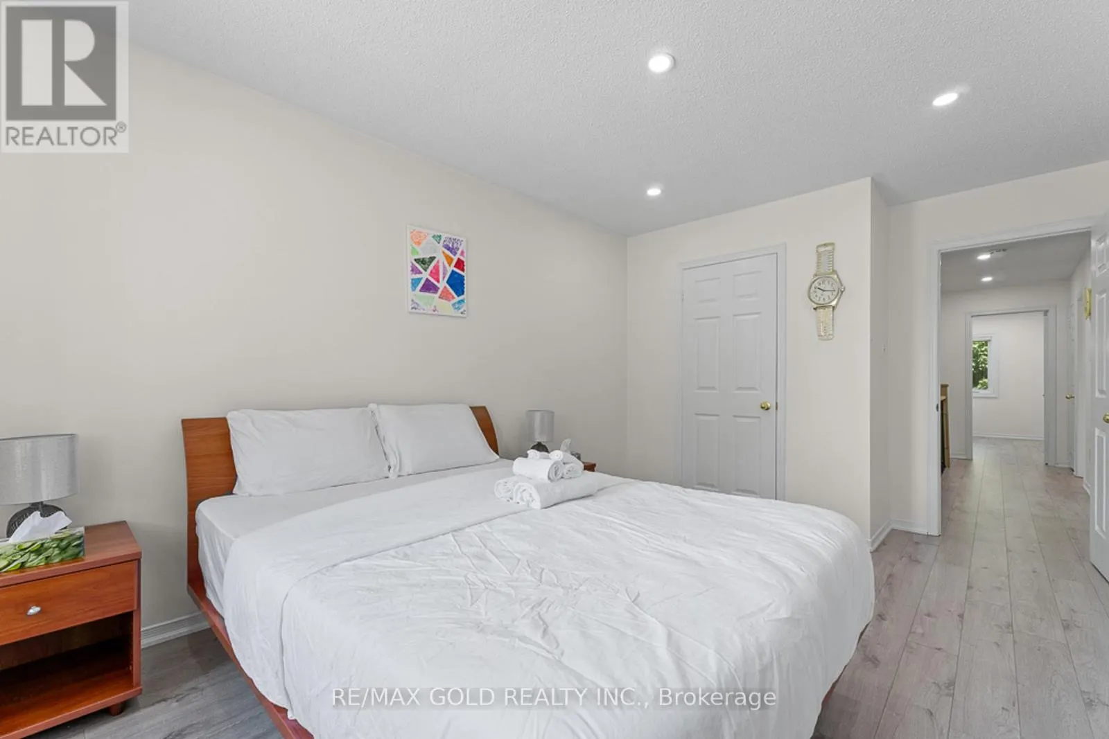 20 MOUNTAINBERRY ROAD