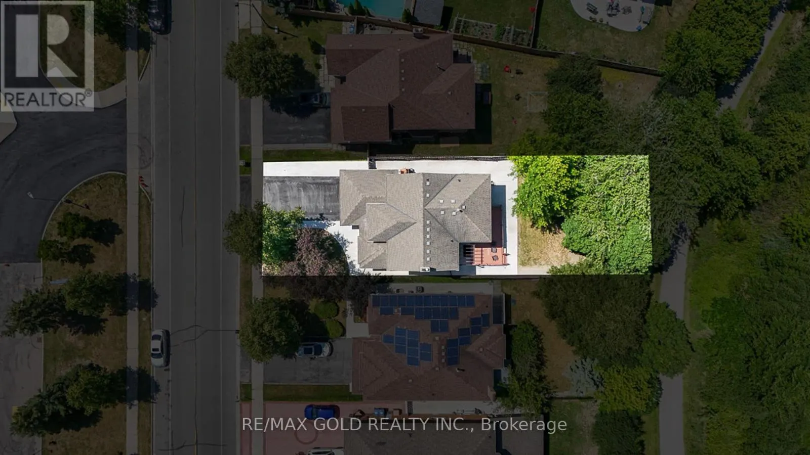 20 MOUNTAINBERRY ROAD