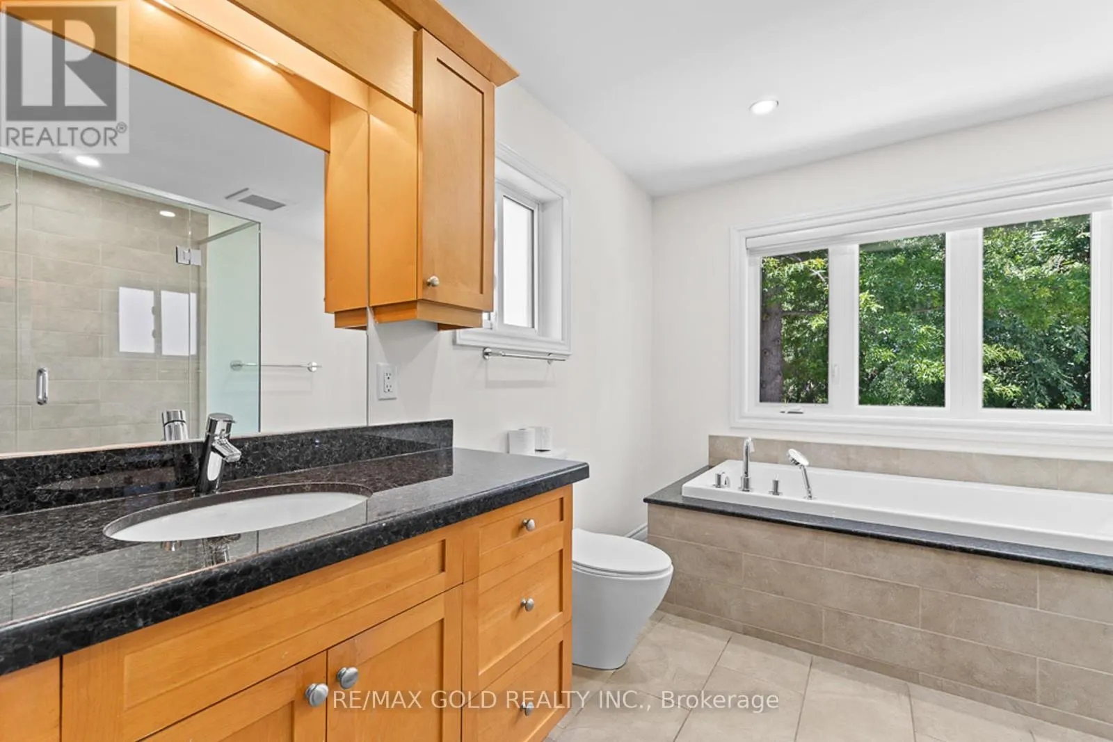 20 MOUNTAINBERRY ROAD