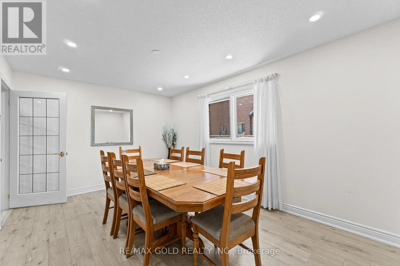 20 MOUNTAINBERRY ROAD