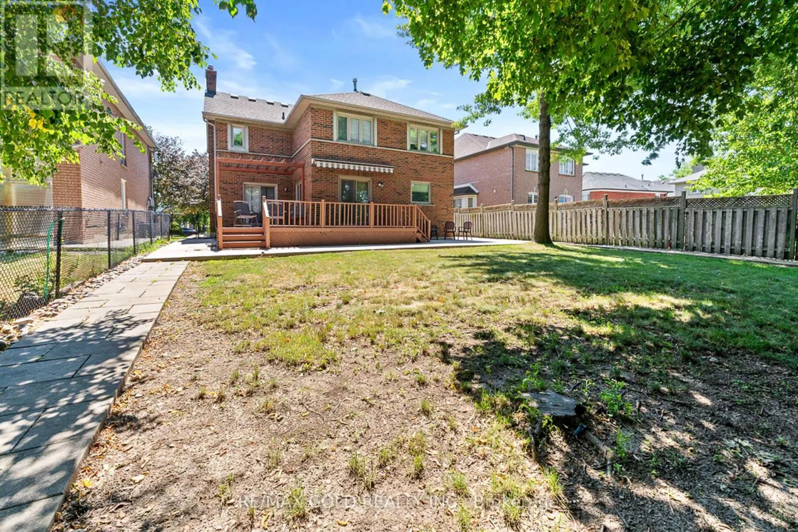 20 MOUNTAINBERRY ROAD