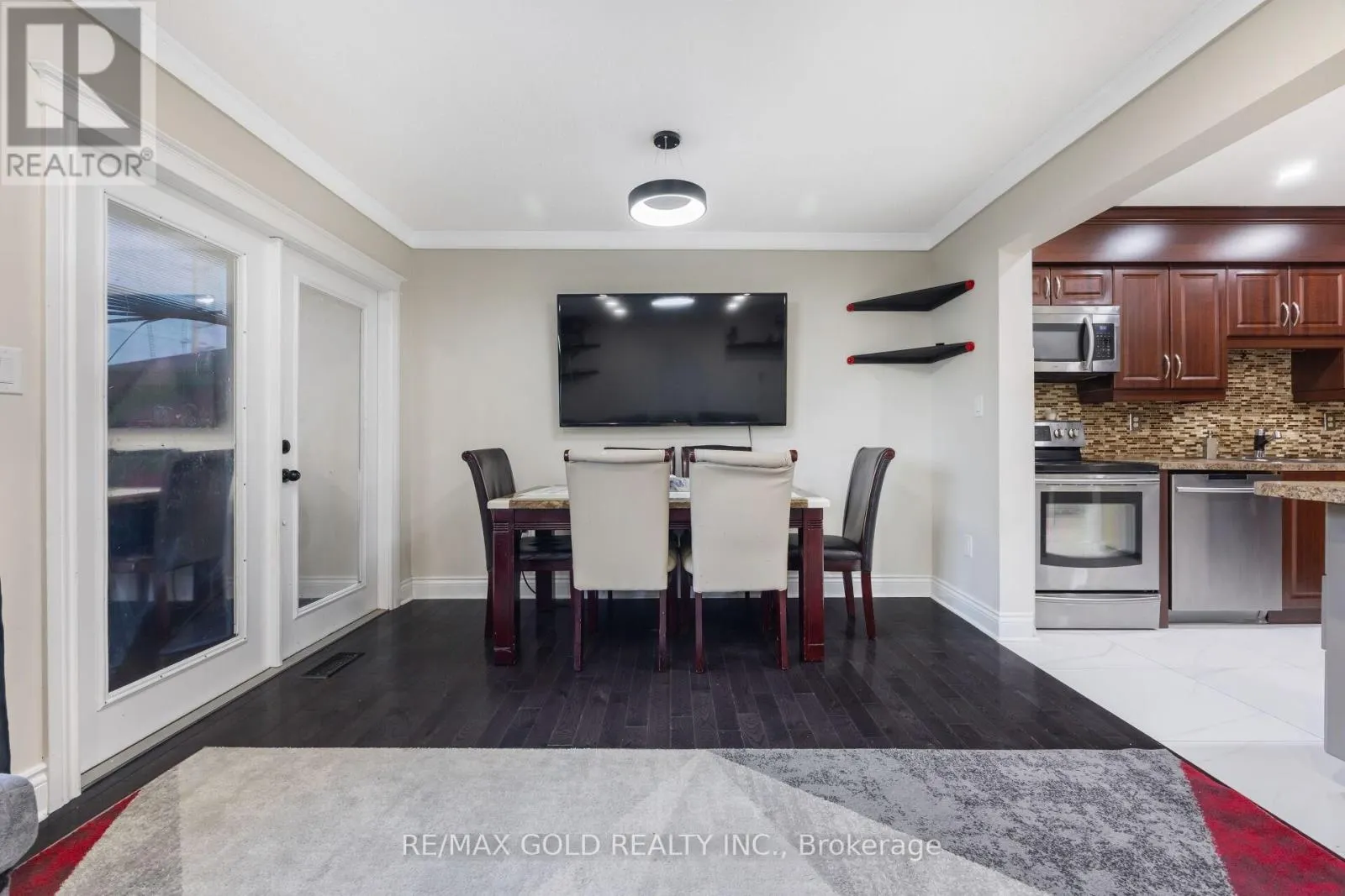 63 MOUNT FUJI CRESCENT