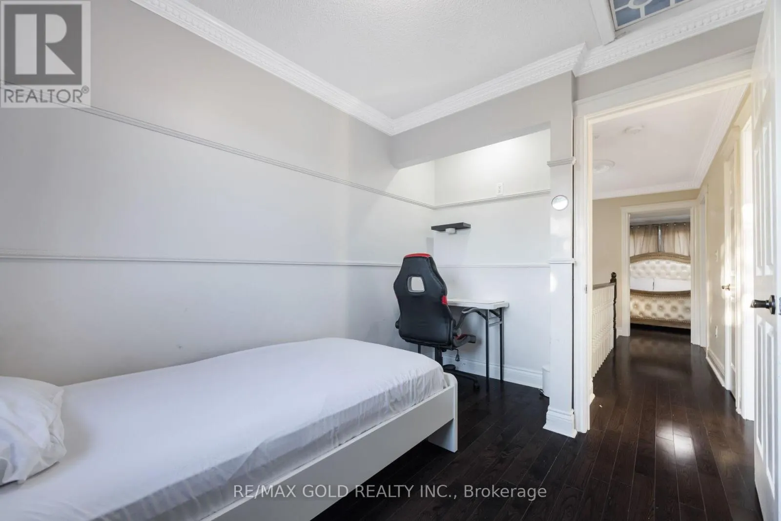 63 MOUNT FUJI CRESCENT