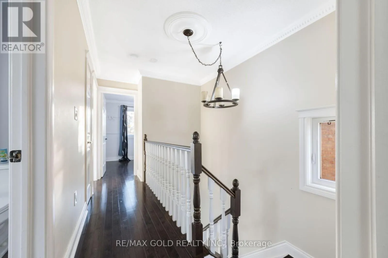 63 MOUNT FUJI CRESCENT